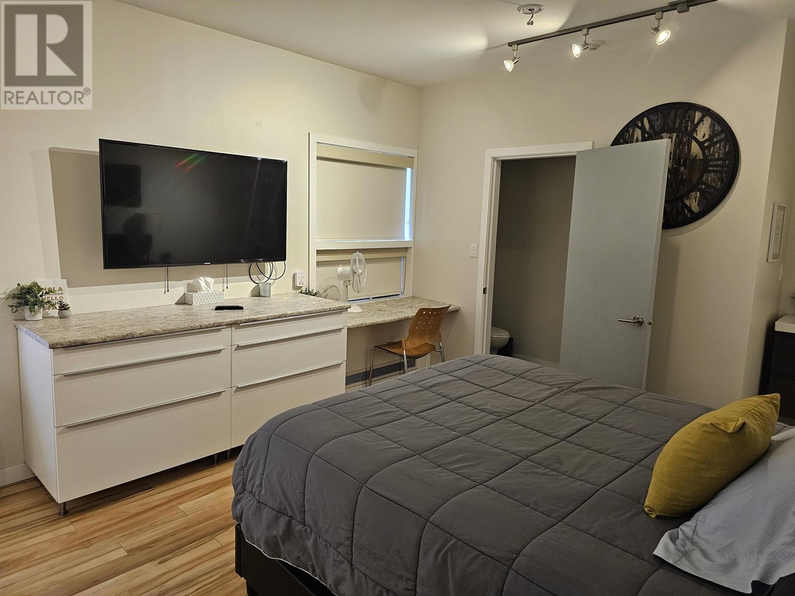 3120 BRAUN Street, Terrace