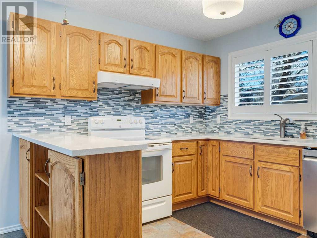 Single Family House Bungalow for Sale in  Silver Mead Crescent NW Silver Springs Calgary 