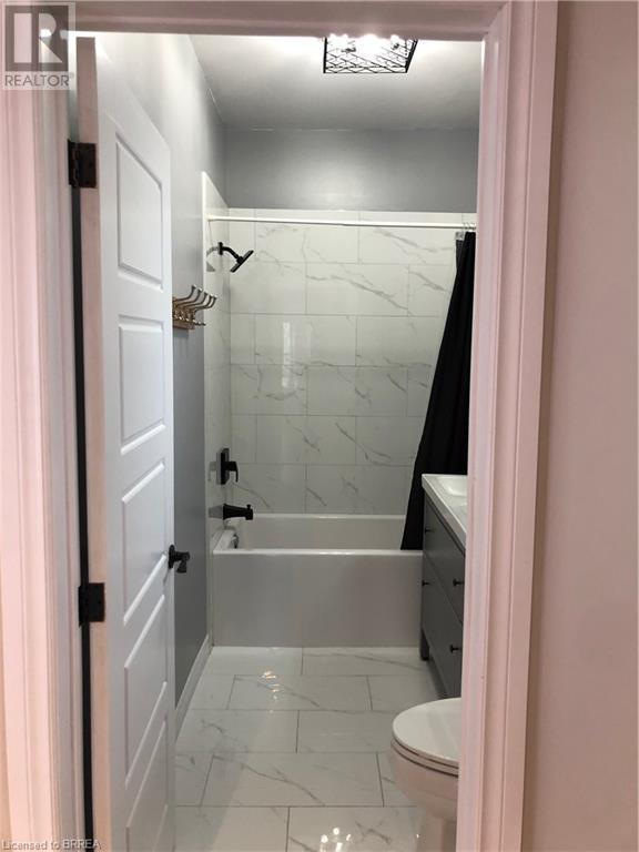 Photo 10 of 120 George Street, Brantford ON