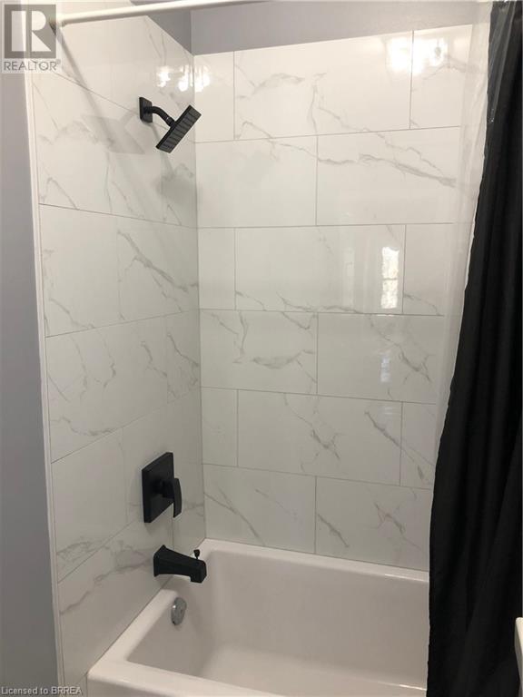 Photo 16 of 120 George Street, Brantford ON