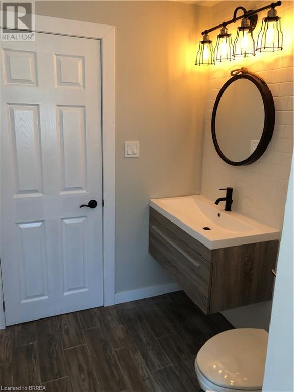 Photo 21 of 120 George Street, Brantford ON