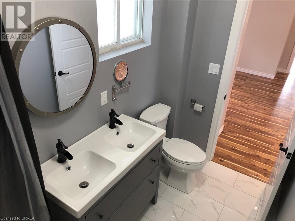 Photo 9 of 120 George Street, Brantford ON