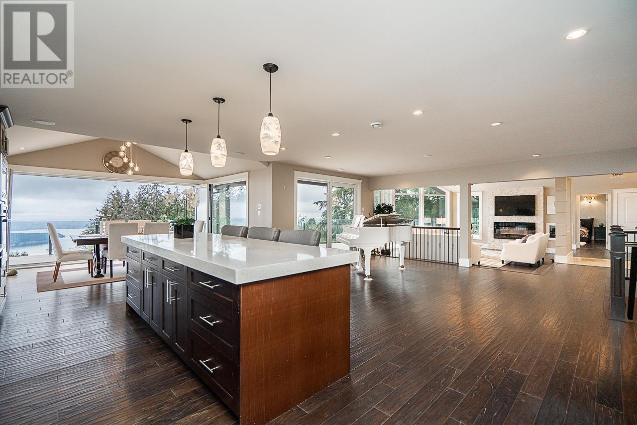 1575 CHARTWELL DRIVE, West Vancouver