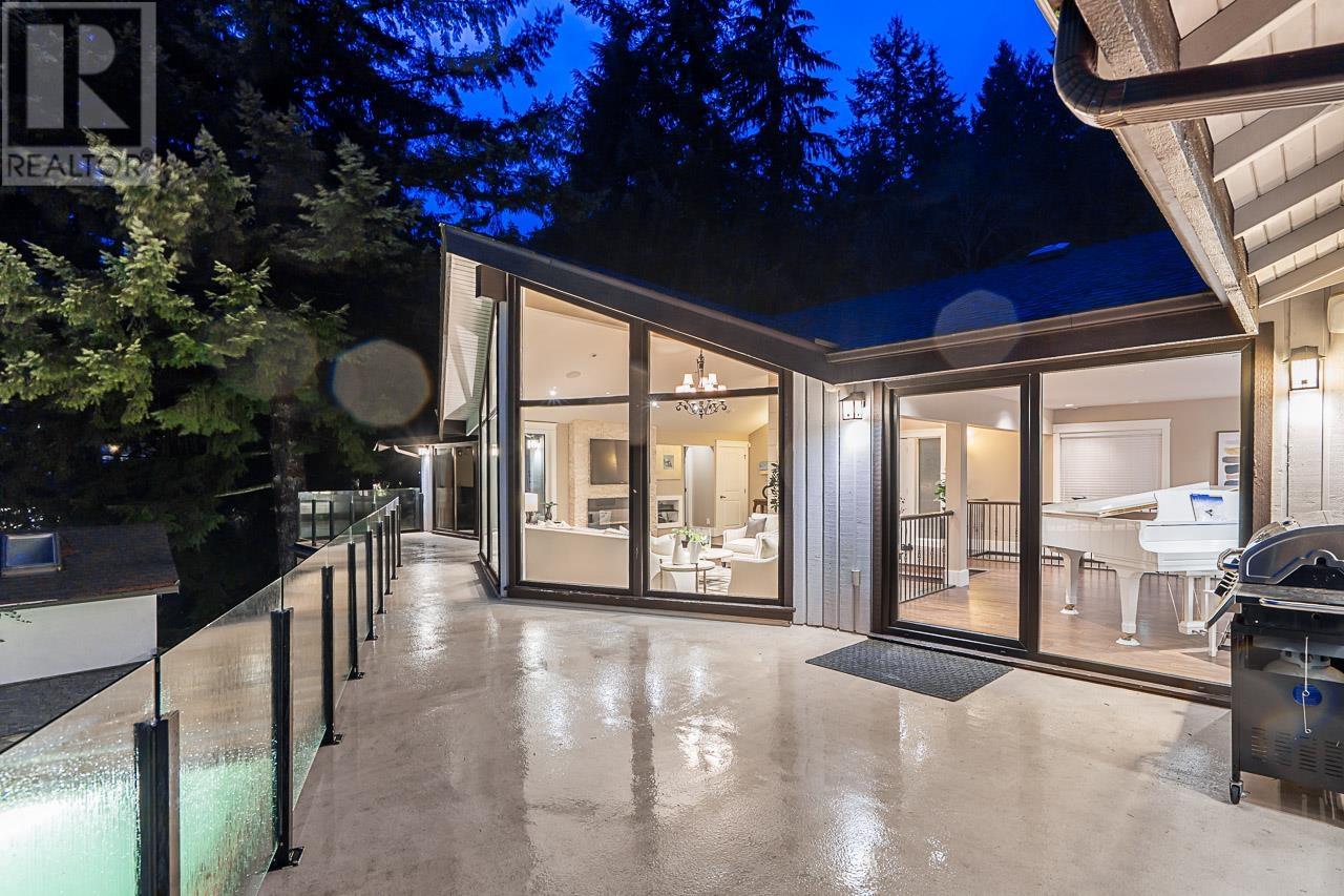 1575 CHARTWELL DRIVE, West Vancouver