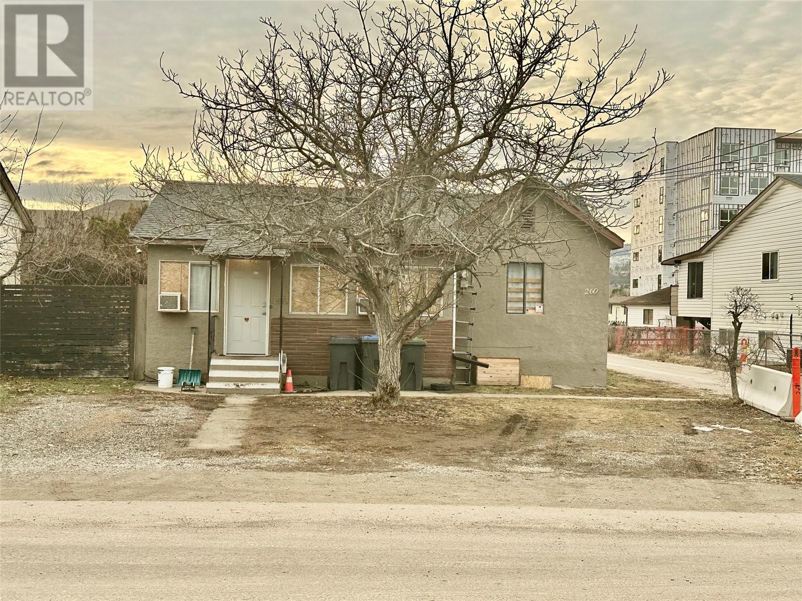 Asher Road, Kelowna