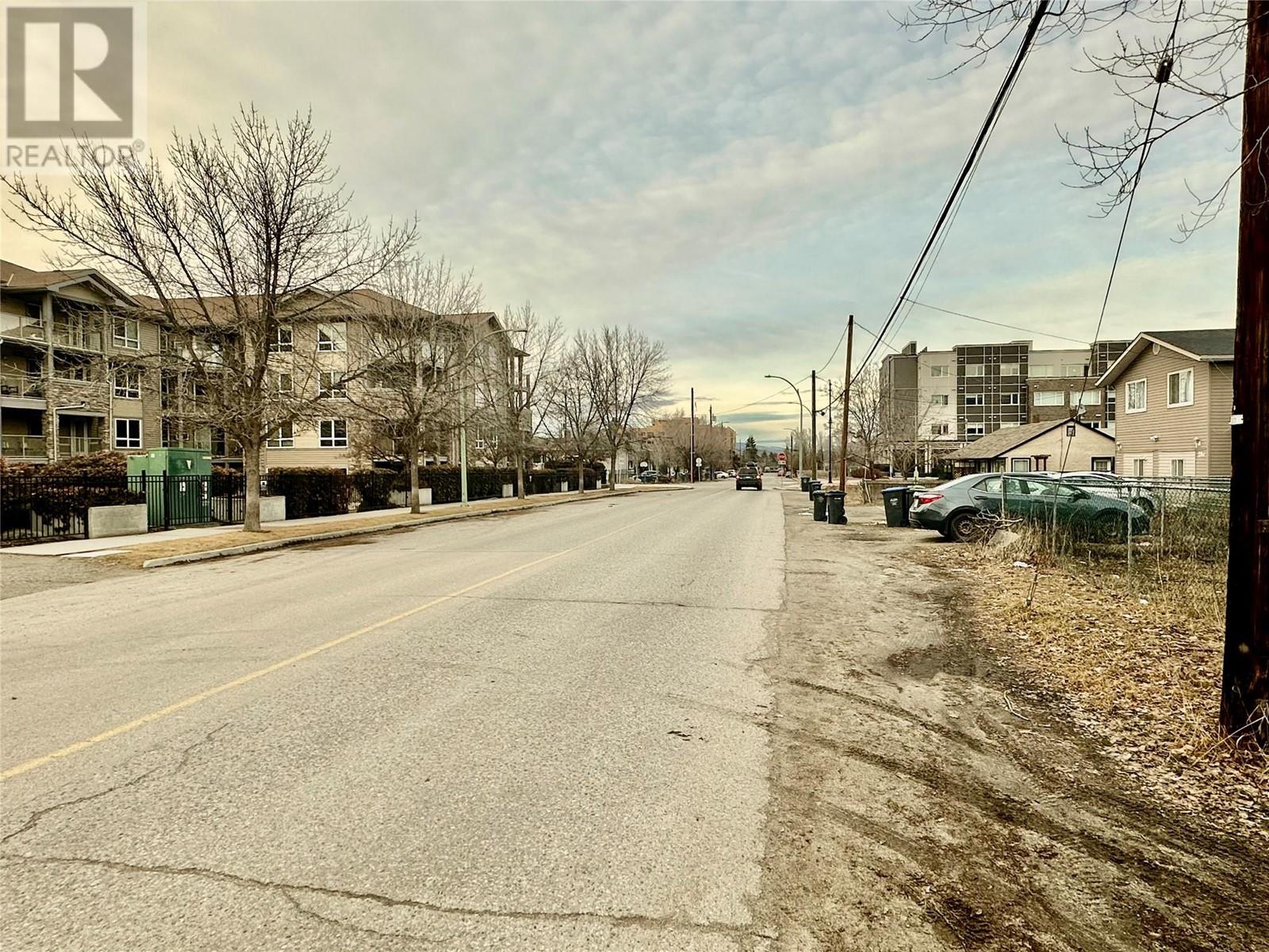 Asher Road, Kelowna