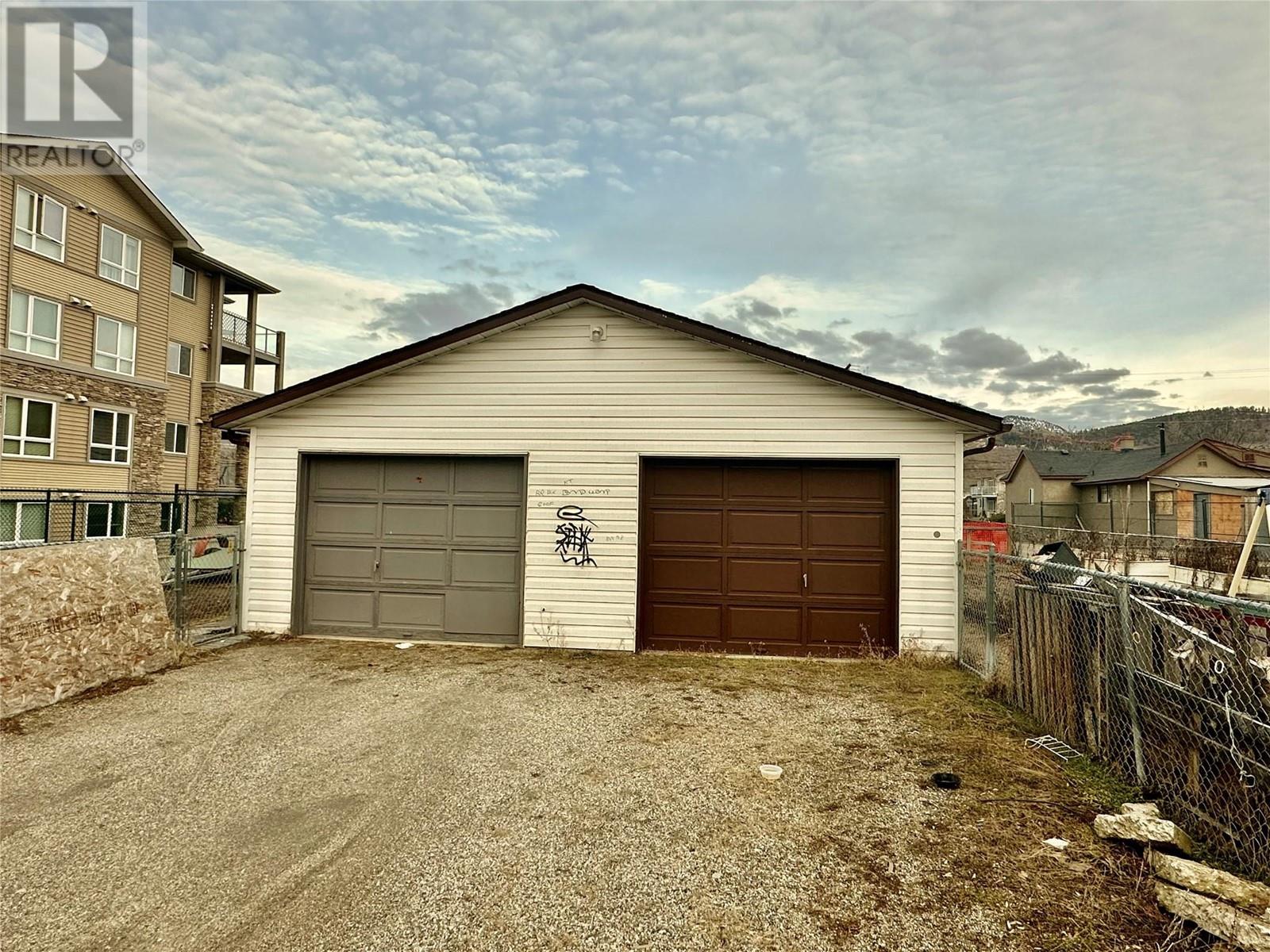 Asher Road, Kelowna