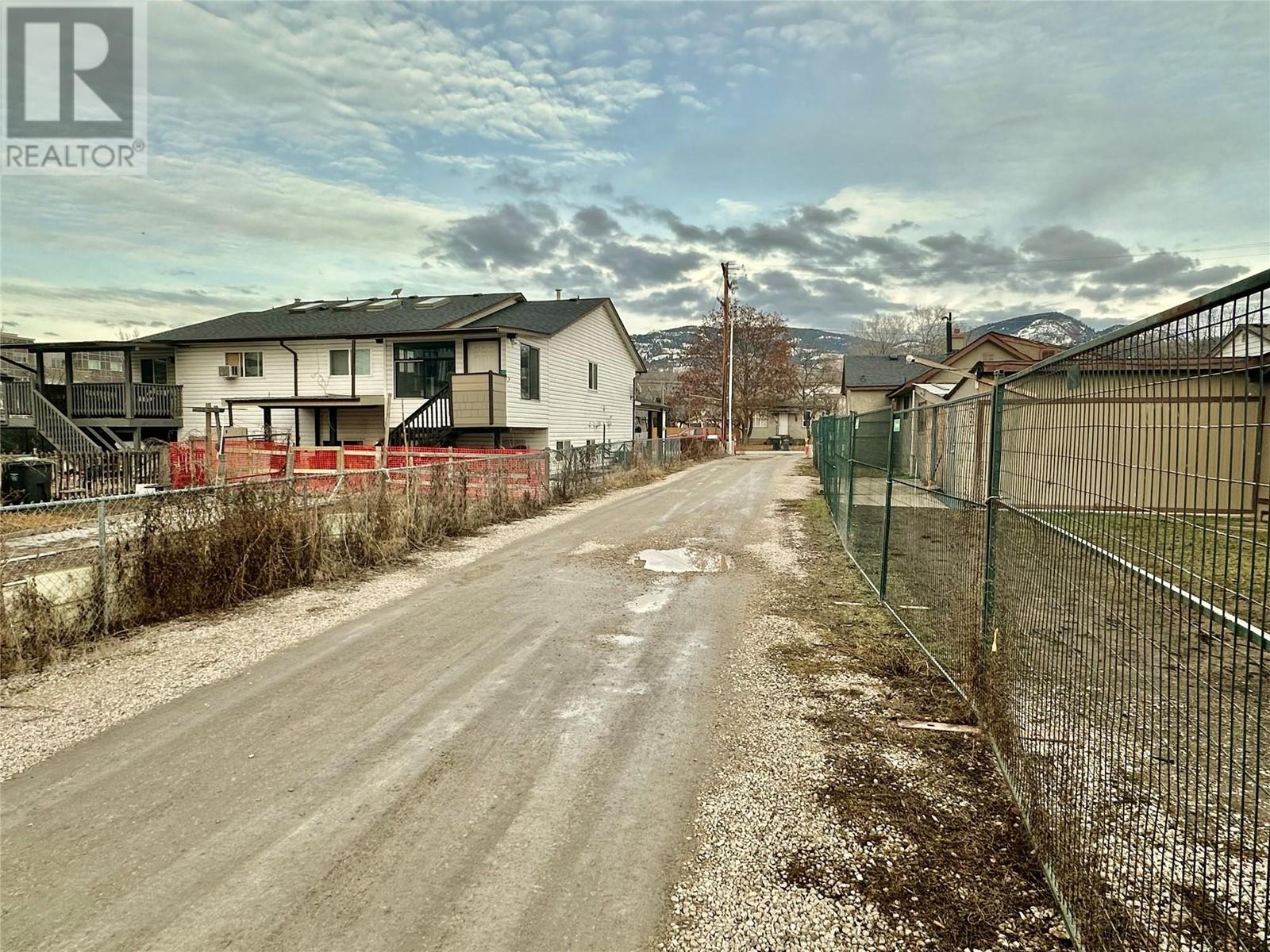 Asher Road, Kelowna