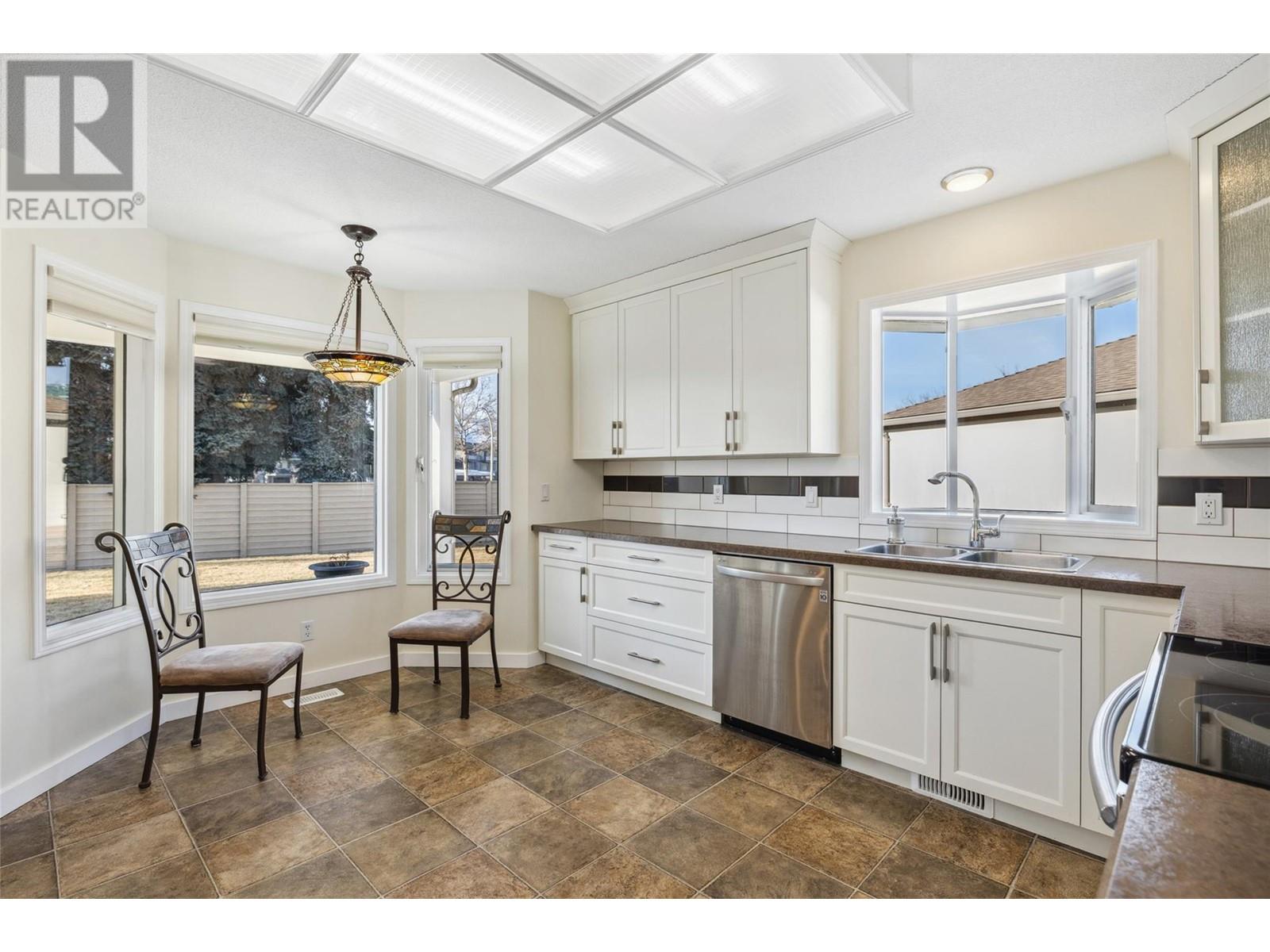 #13 1201 CAMERON AVENUE - Image 16