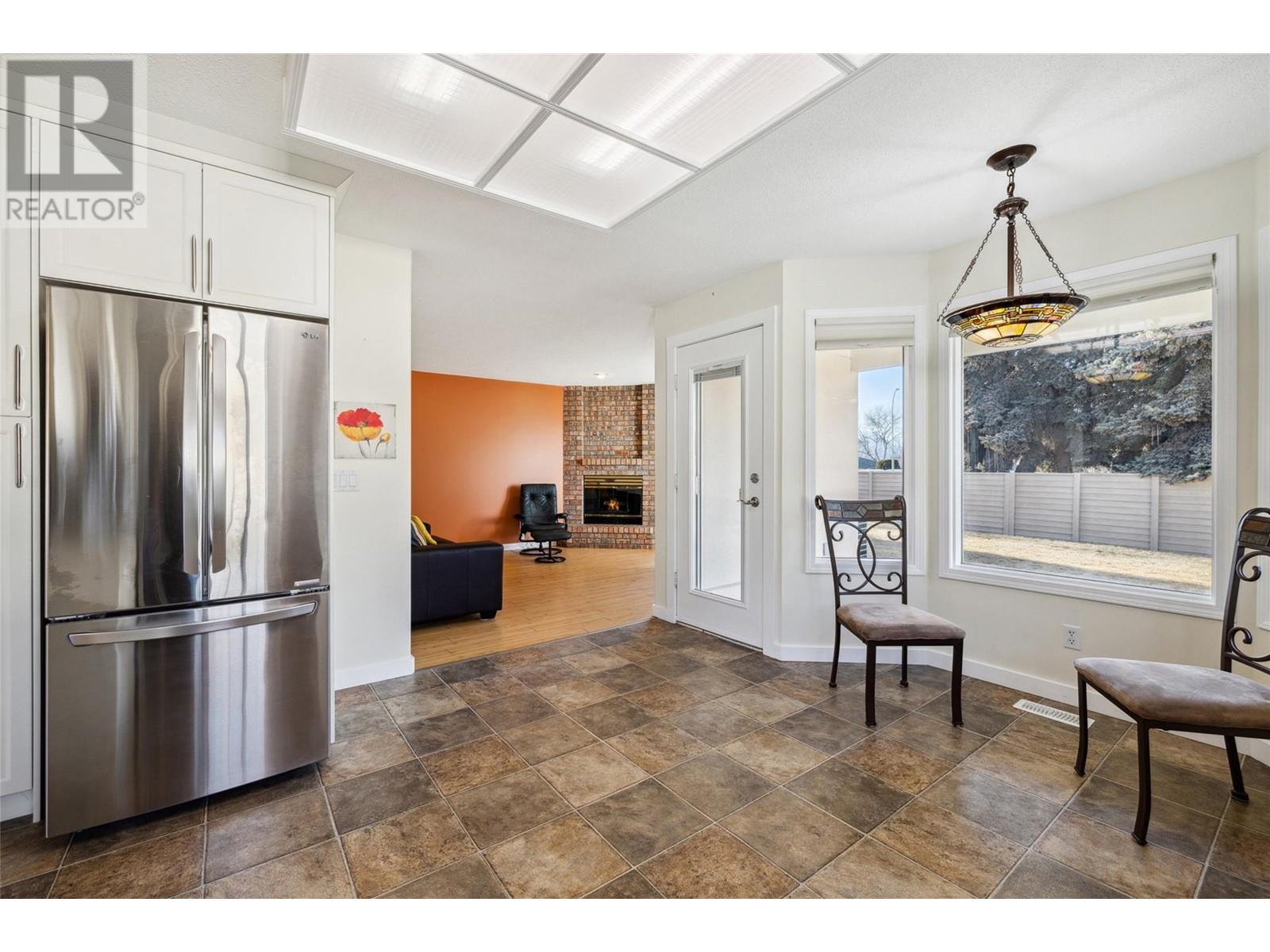 #13 1201 CAMERON AVENUE - Image 21