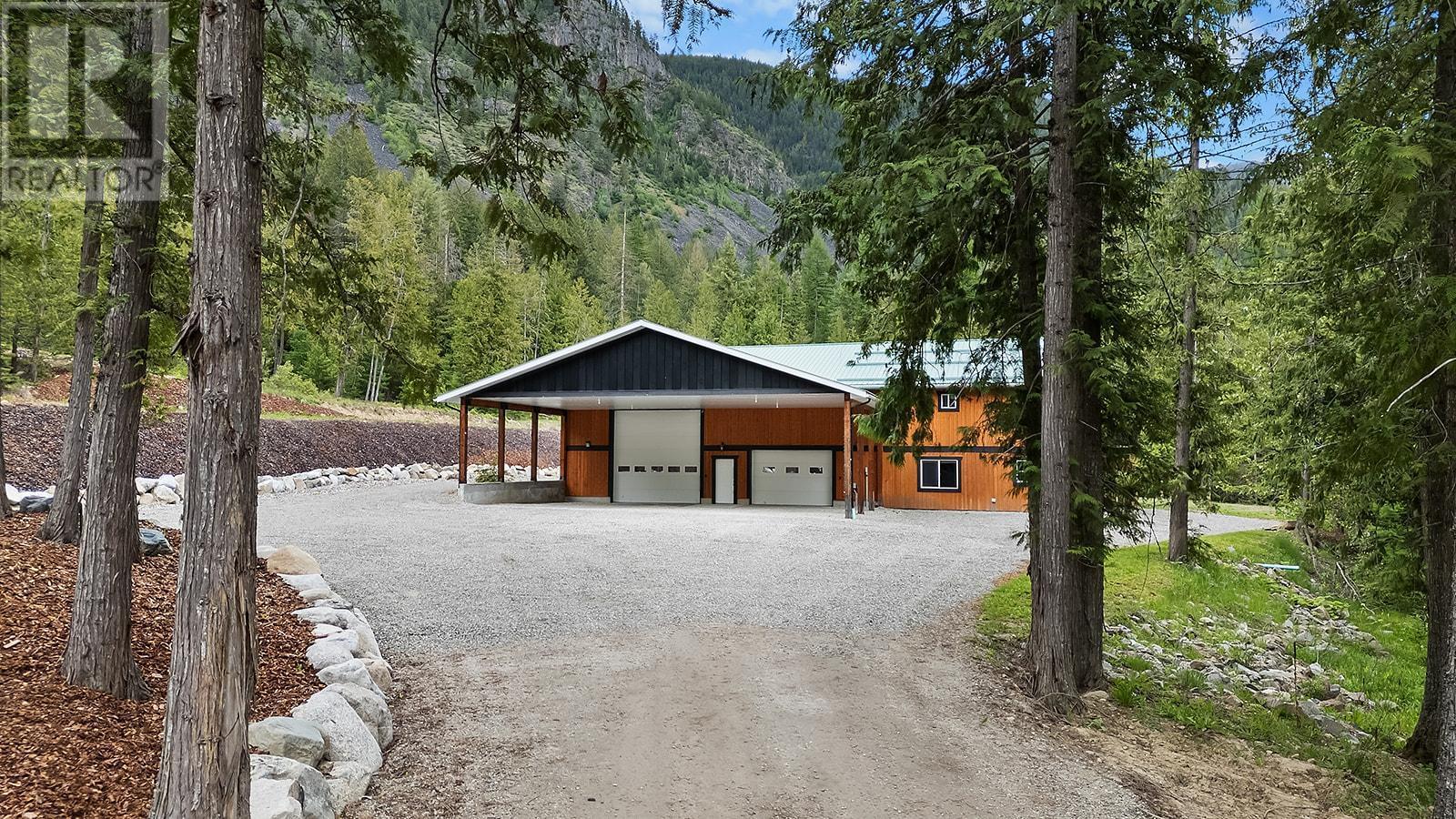 Photo 14 of 4790 Samuelson Road, Creston BC