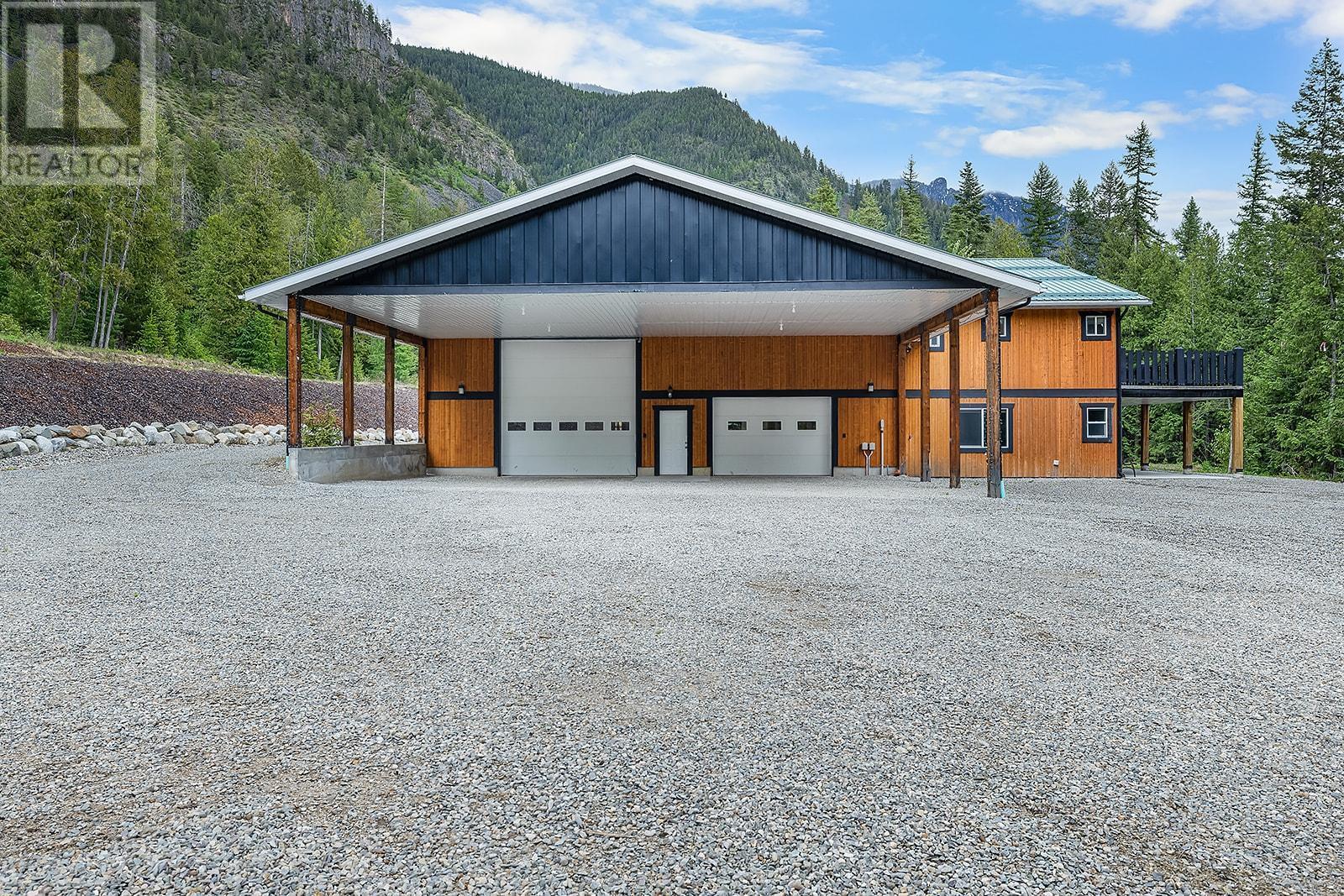 Photo 7 of 4790 Samuelson Road, Creston BC