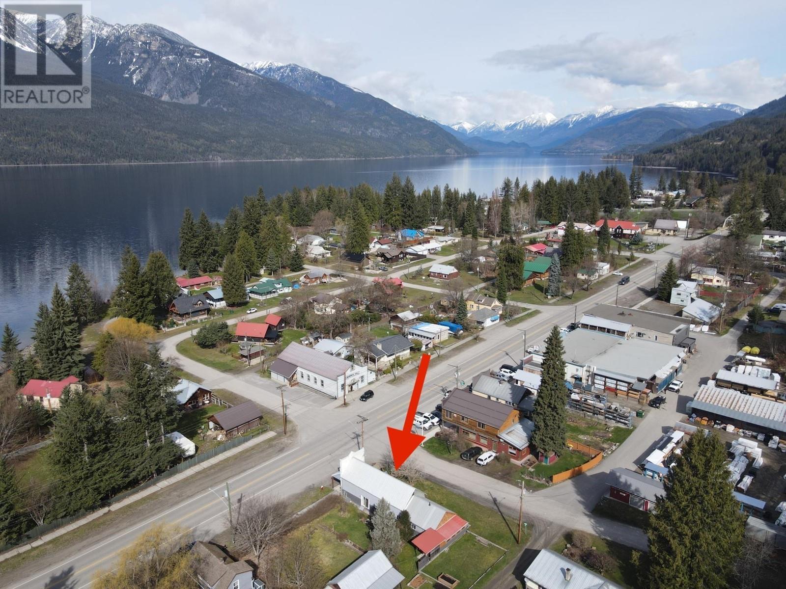 Photo 31 of 124 Lake Avenue, Silverton BC