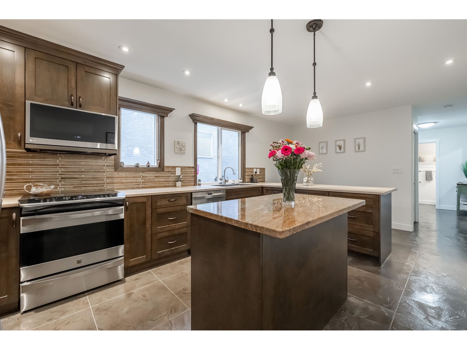 859 HABGOOD STREET, White Rock
