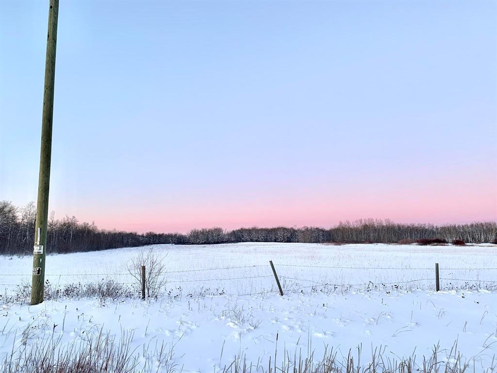 Photo 6 of 33086 5 N Road, Gardenton MB