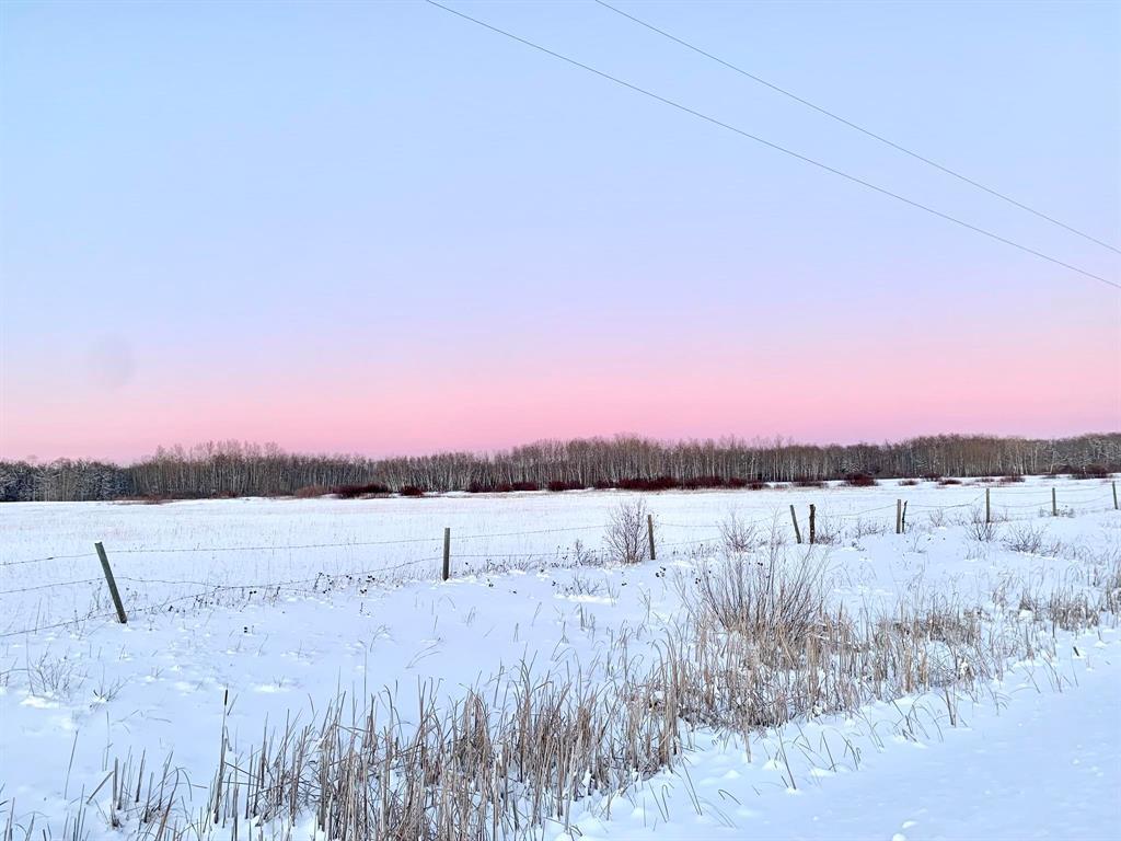 Photo 7 of 33086 5 N Road, Gardenton MB