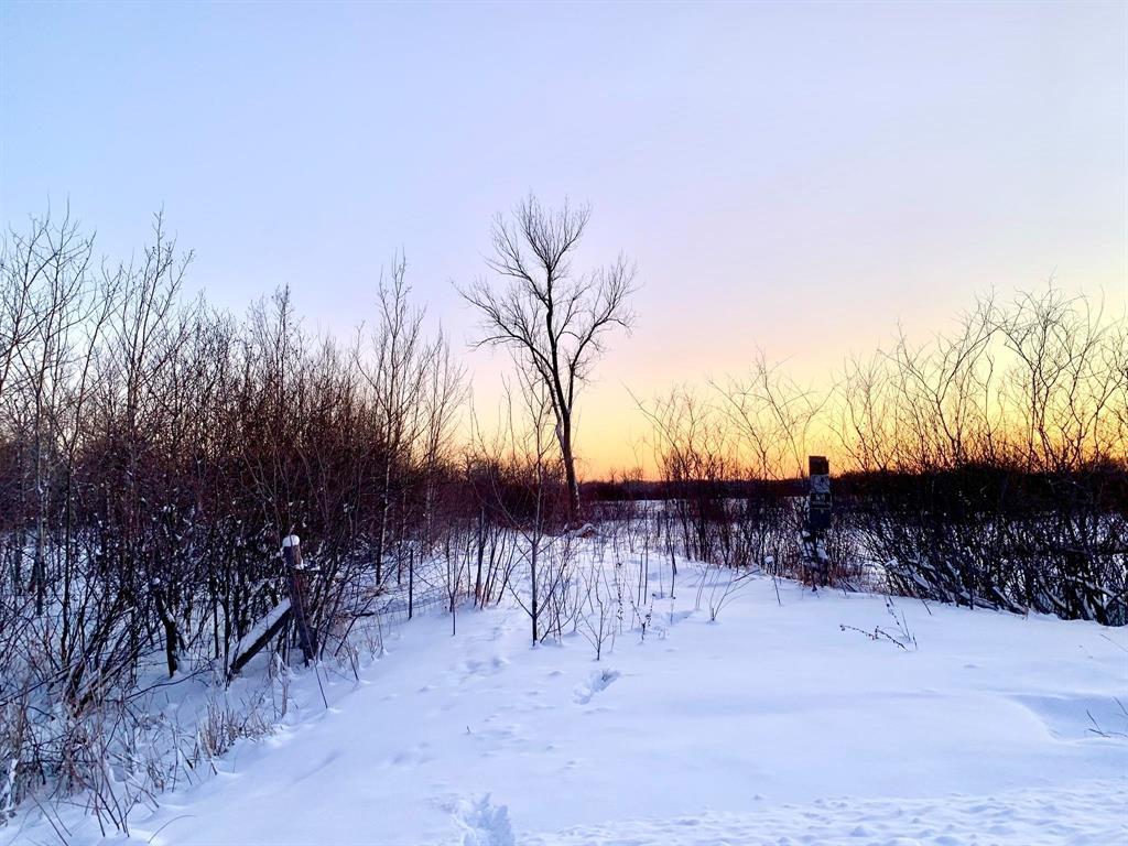 Photo 10 of 33086 5 N Road, Gardenton MB