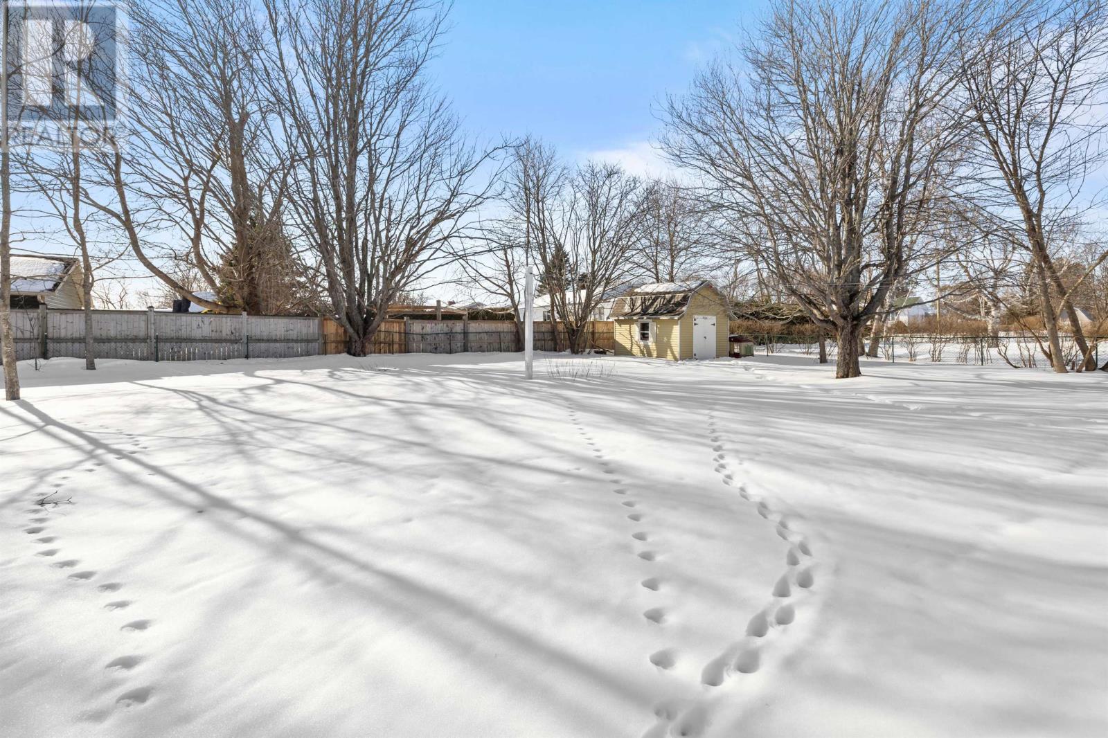 Single Family House Character for Sale in  Maple Avenue Sherwood 