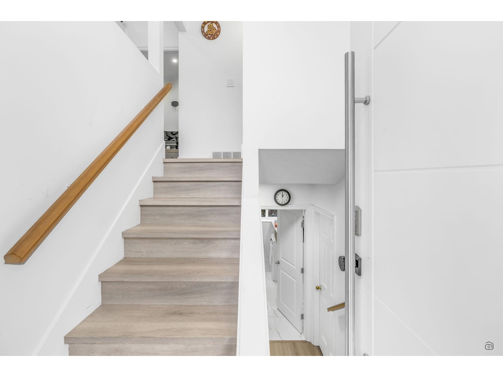 15839 CLIFF AVENUE, White Rock real estate listing R2970164