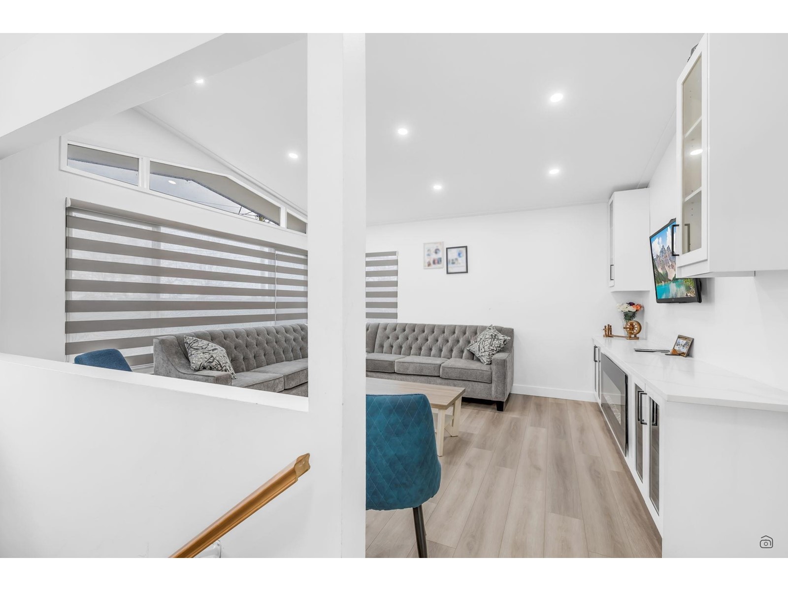 15839 CLIFF AVENUE, White Rock real estate listing R2970164