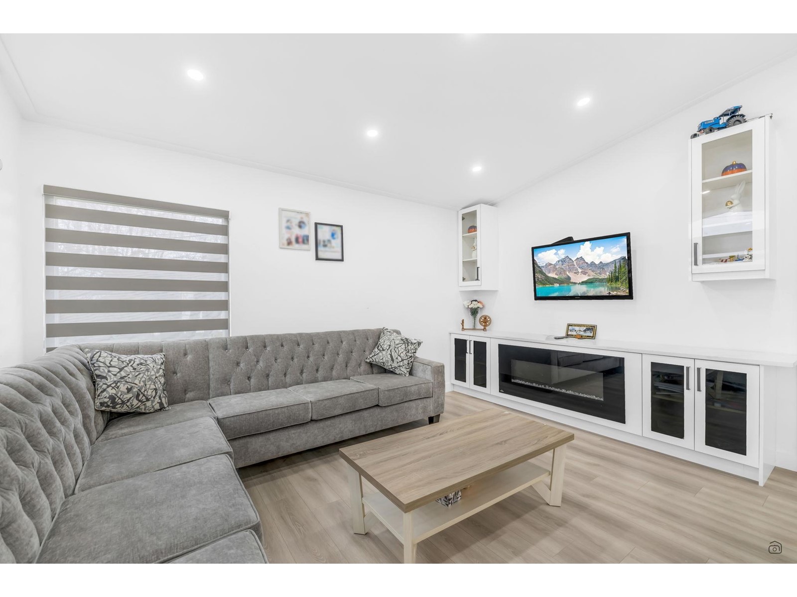 15839 CLIFF AVENUE, White Rock real estate listing R2970164