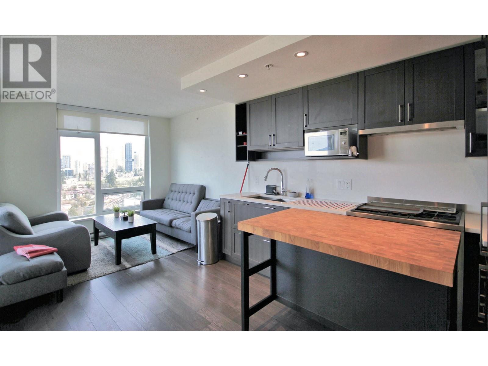 Photo 6 of 2605 5515 Boundary Road, Vancouver BC
