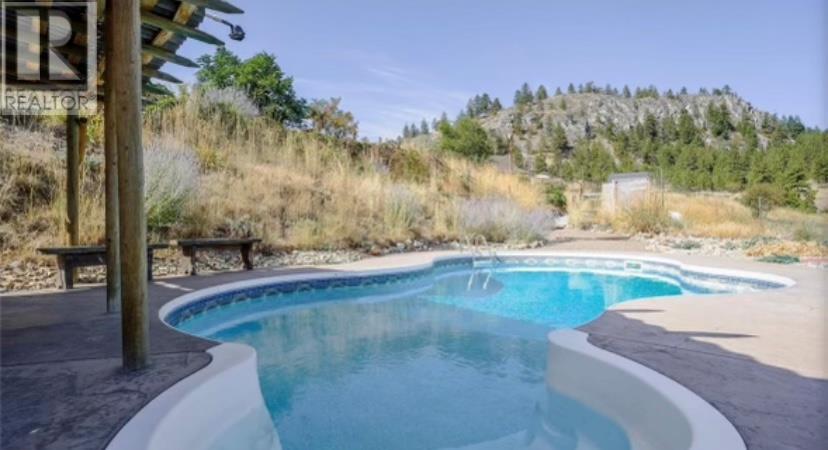  614 Wilson Mountain Road, Oliver