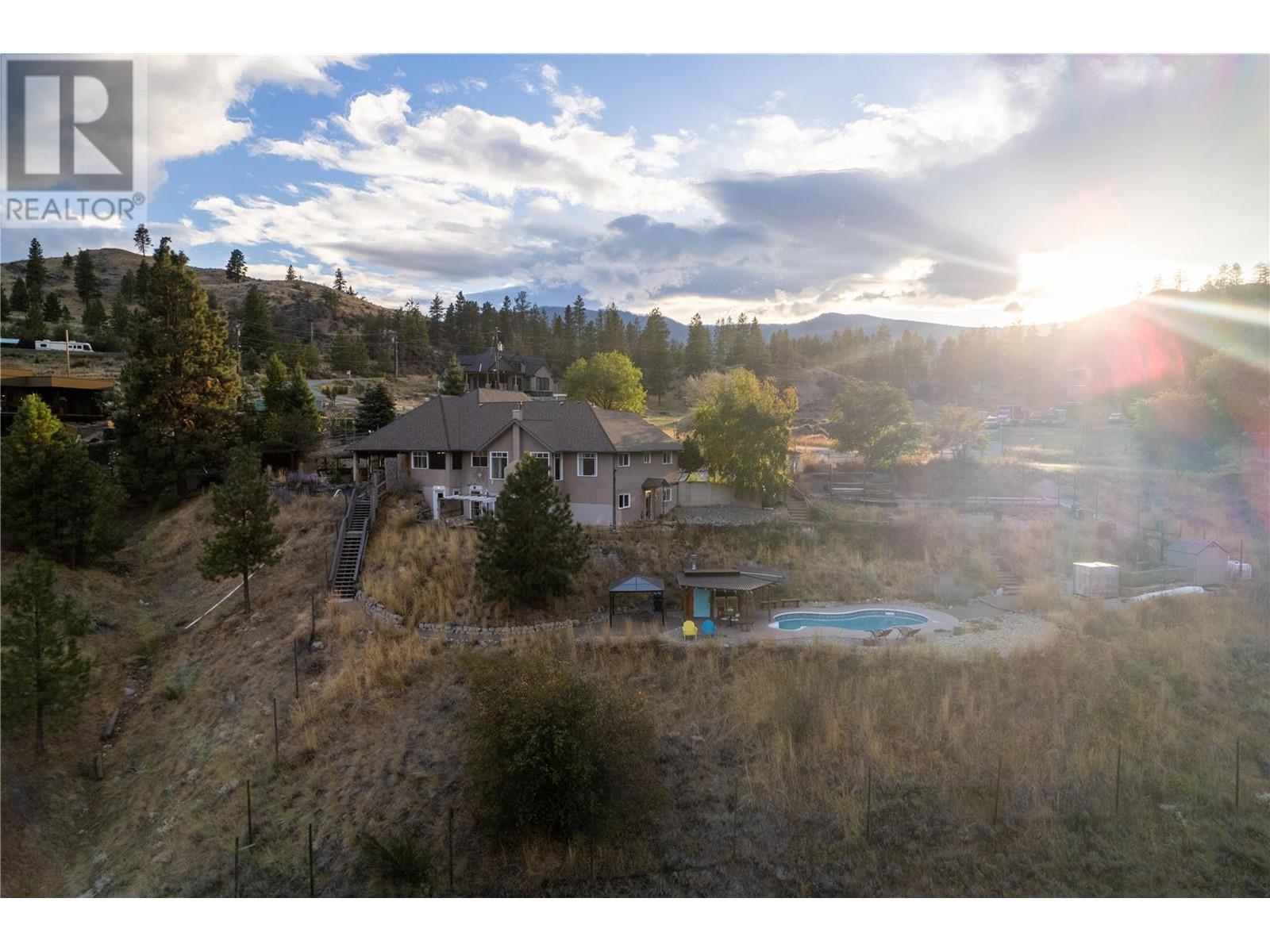  614 Wilson Mountain Road, Oliver