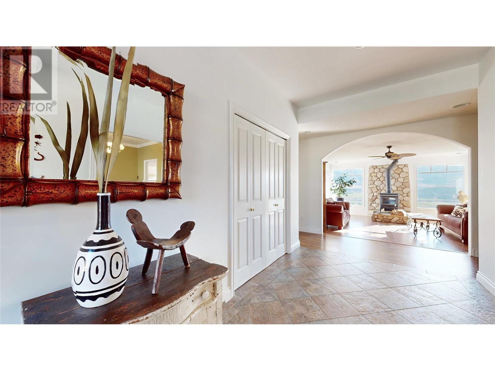  614 Wilson Mountain Road, Oliver