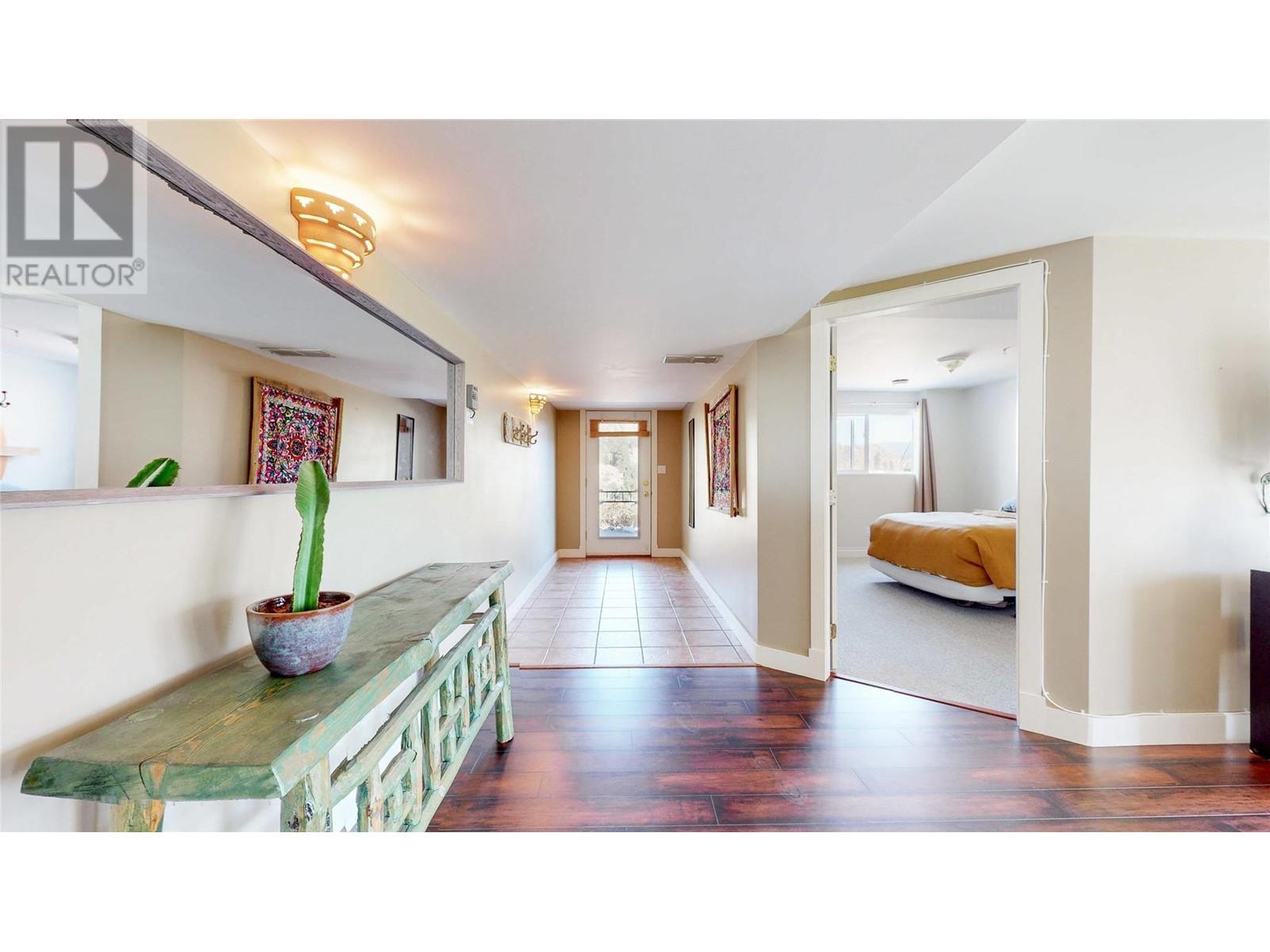  614 Wilson Mountain Road, Oliver