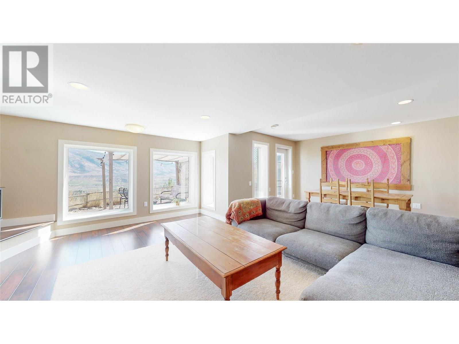  614 Wilson Mountain Road, Oliver