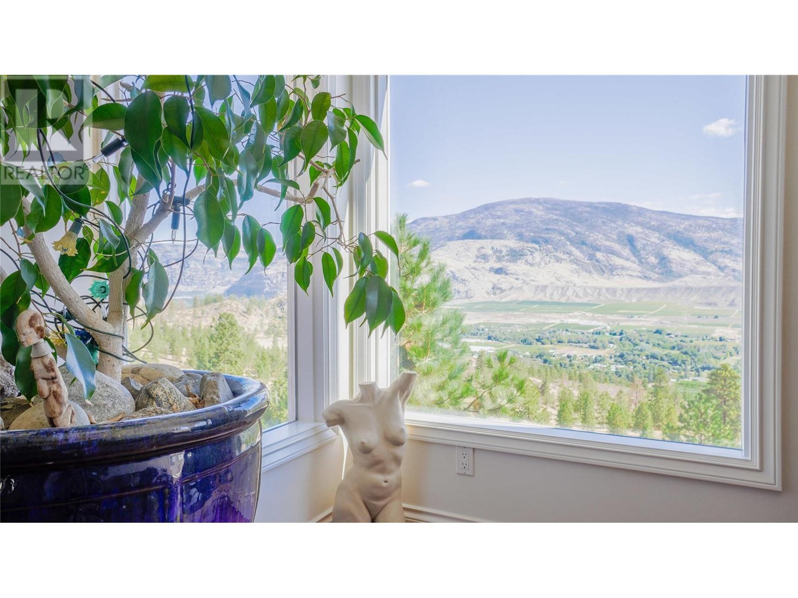  614 Wilson Mountain Road, Oliver