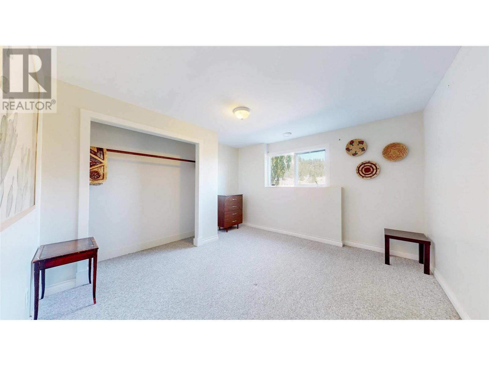  614 Wilson Mountain Road, Oliver