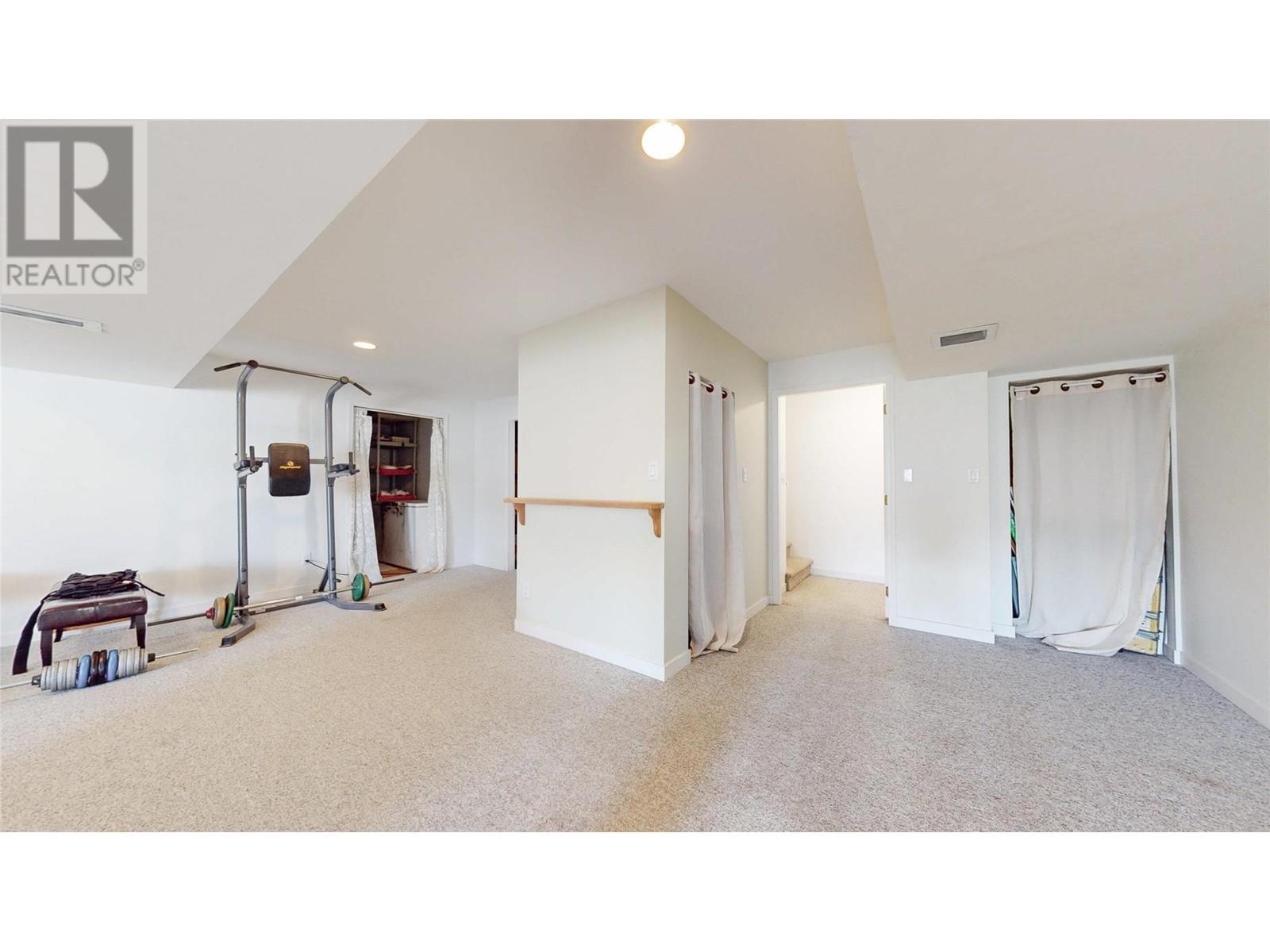  614 Wilson Mountain Road, Oliver