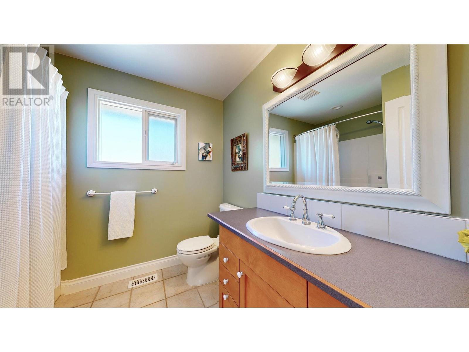  614 Wilson Mountain Road, Oliver