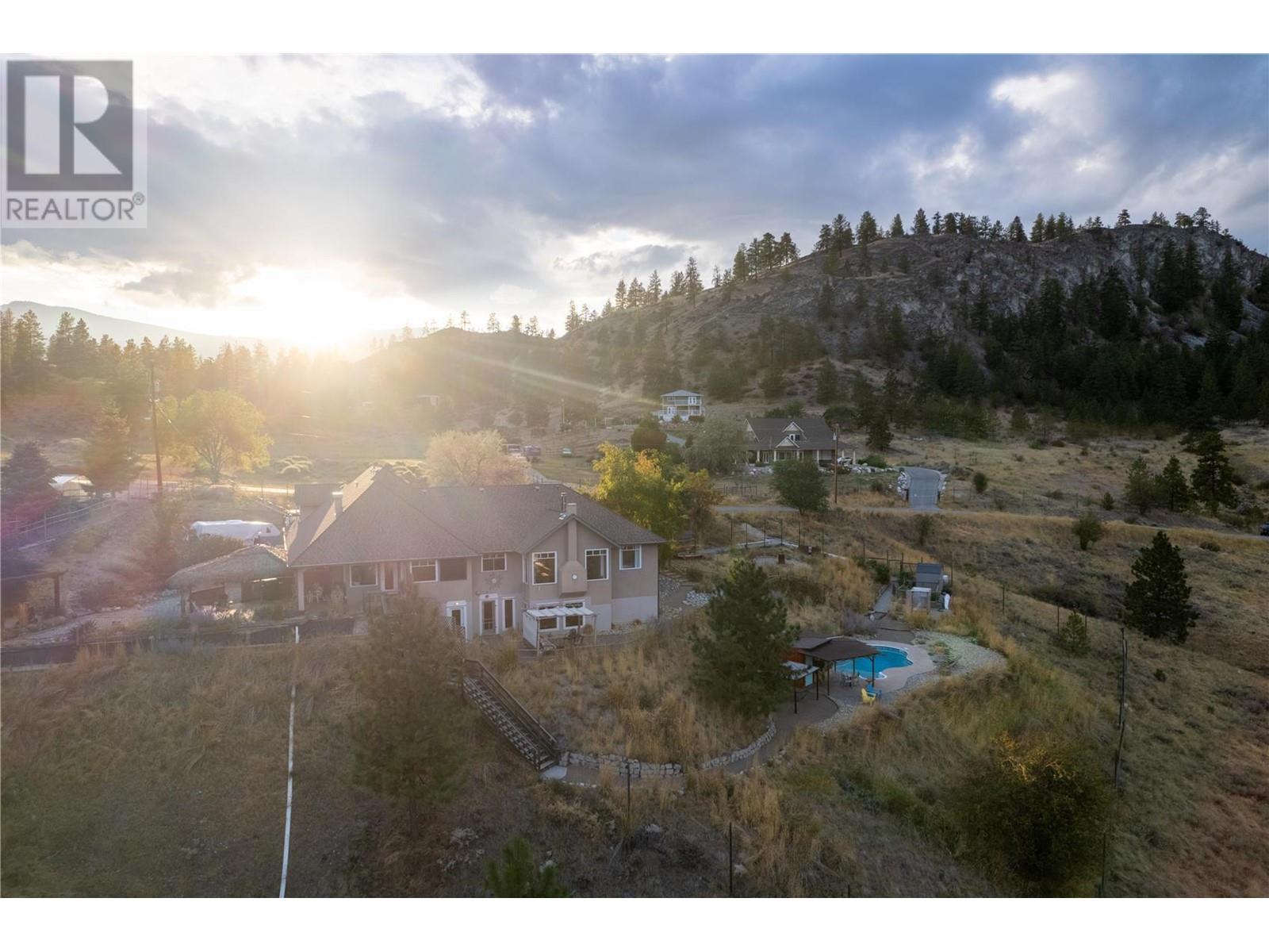  614 Wilson Mountain Road, Oliver
