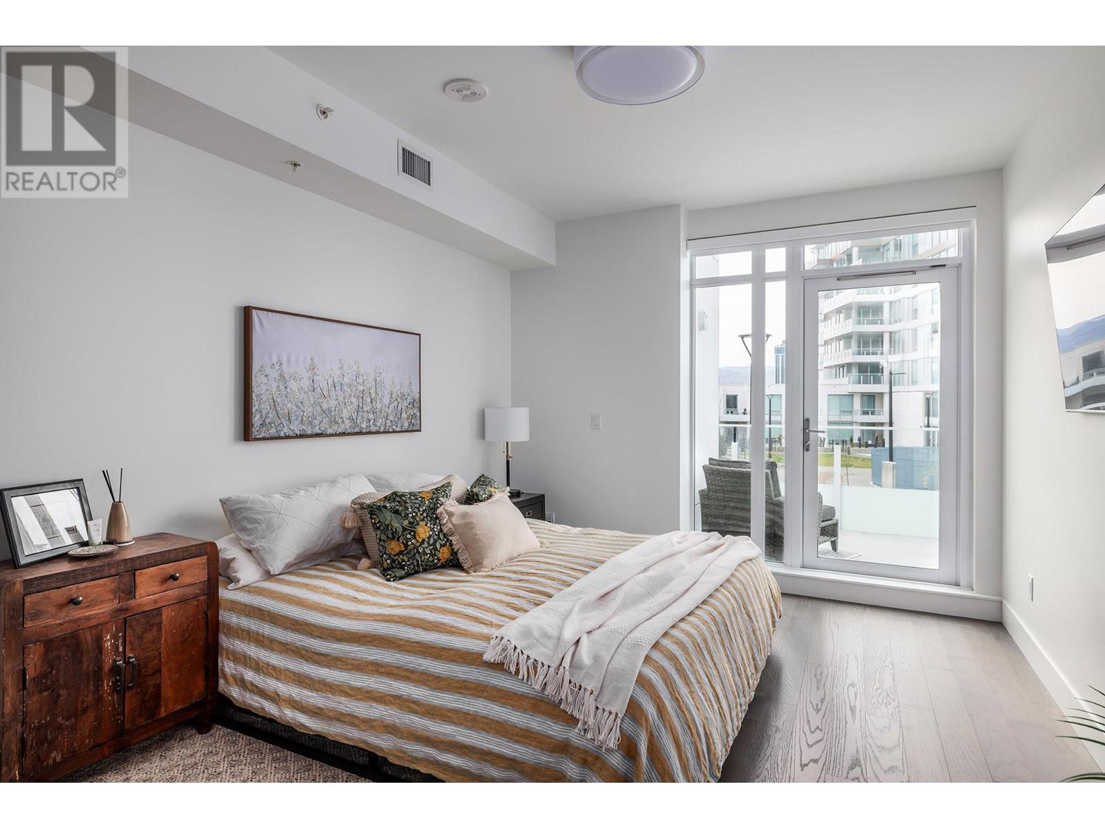#411 1181 SUNSET DRIVE - Image 16