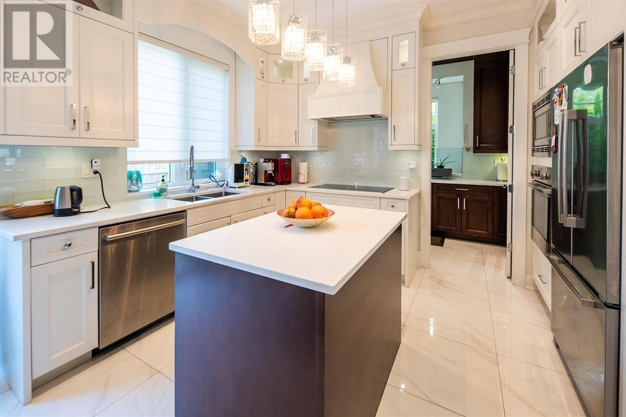 5819 MONCTON Street, Richmond