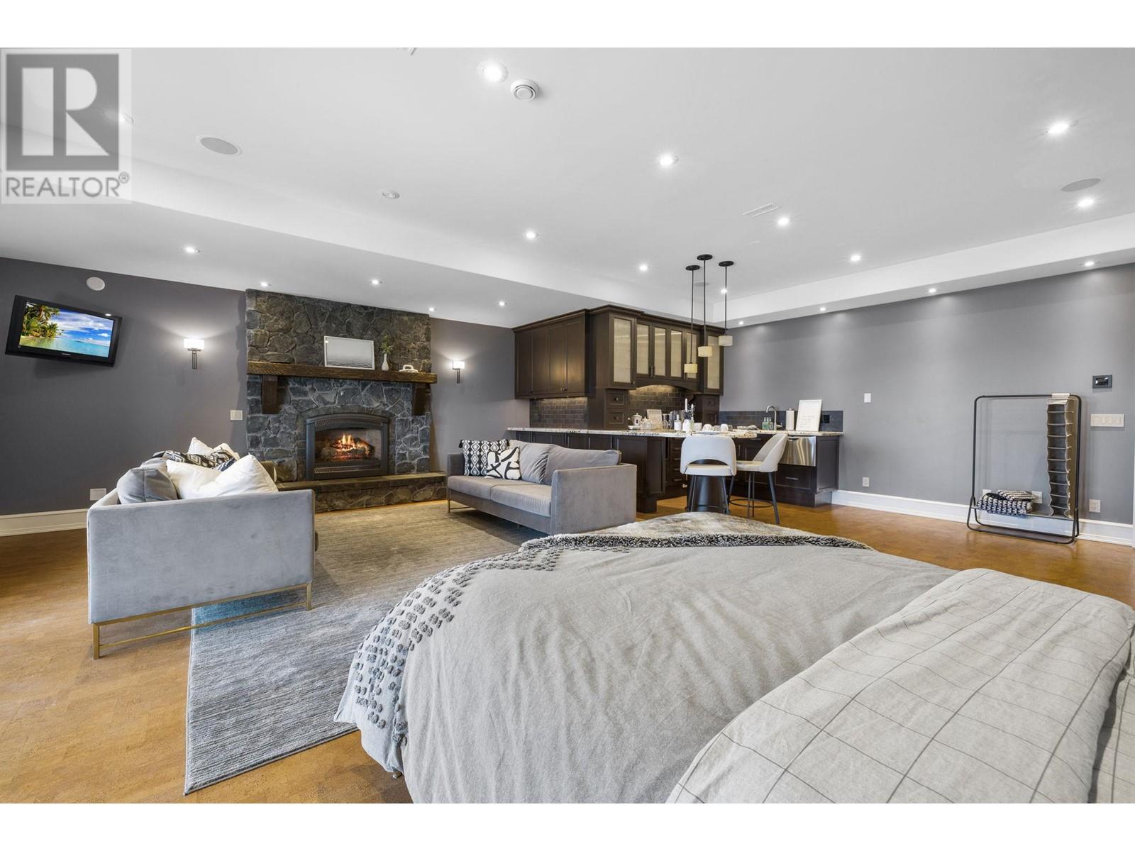 4040 Casorso Road, Kelowna