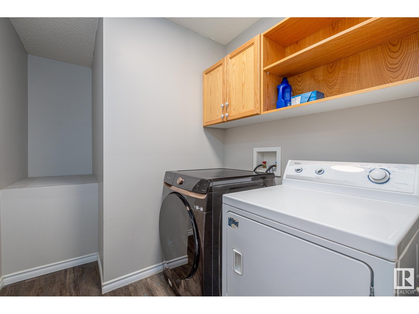 #203 105 MCKENNEY AV, St. Albert