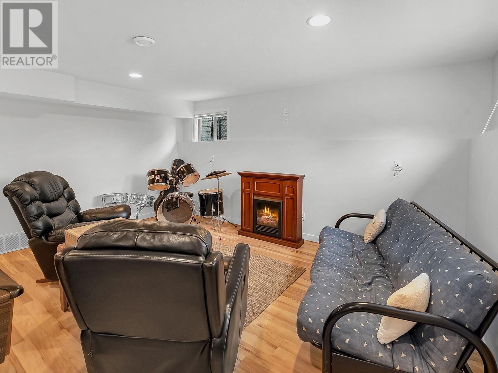 4 2051 Sunview Drive, West Kelowna