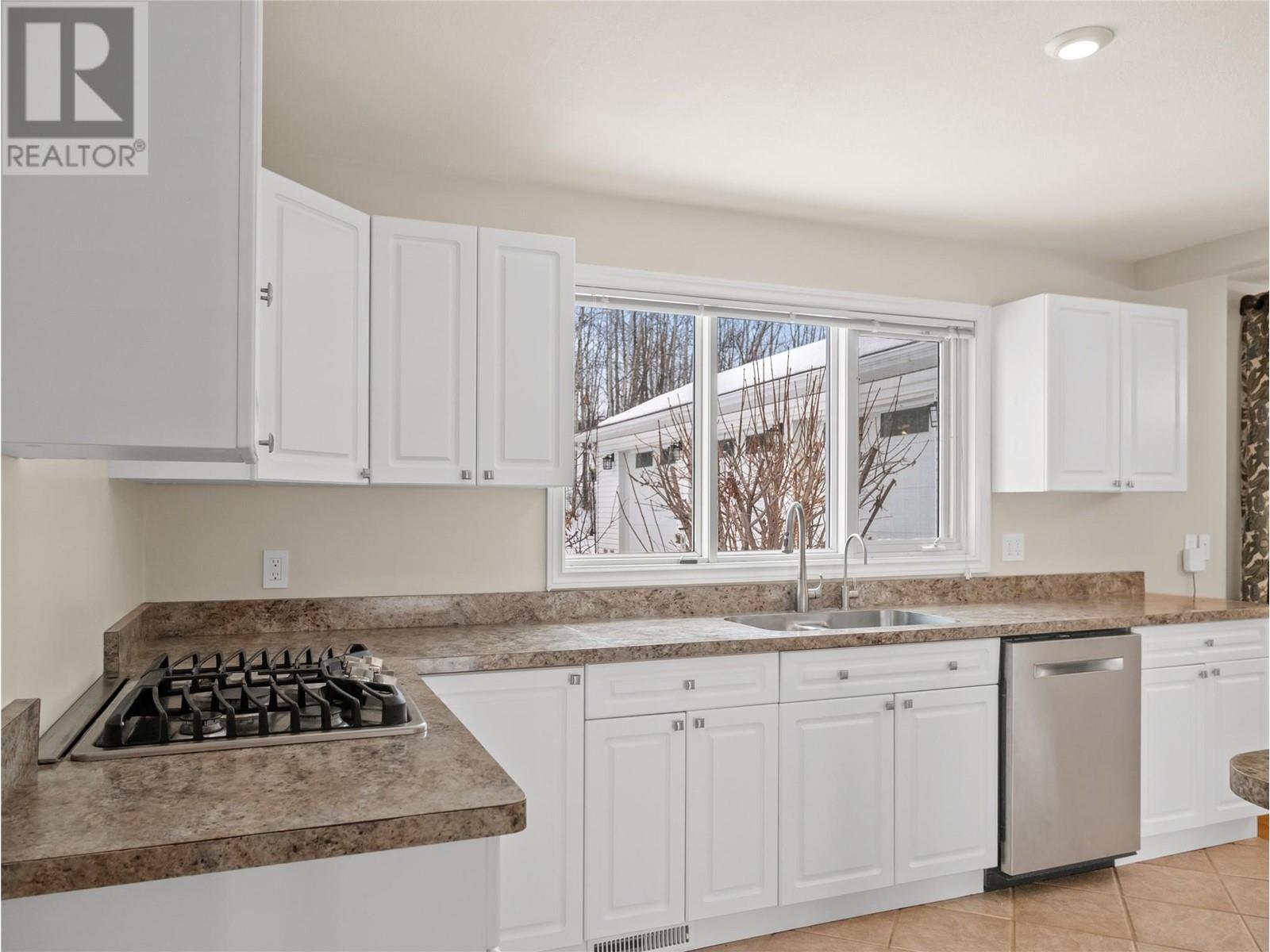 5105/5101 53 Street, Pouce Coupe