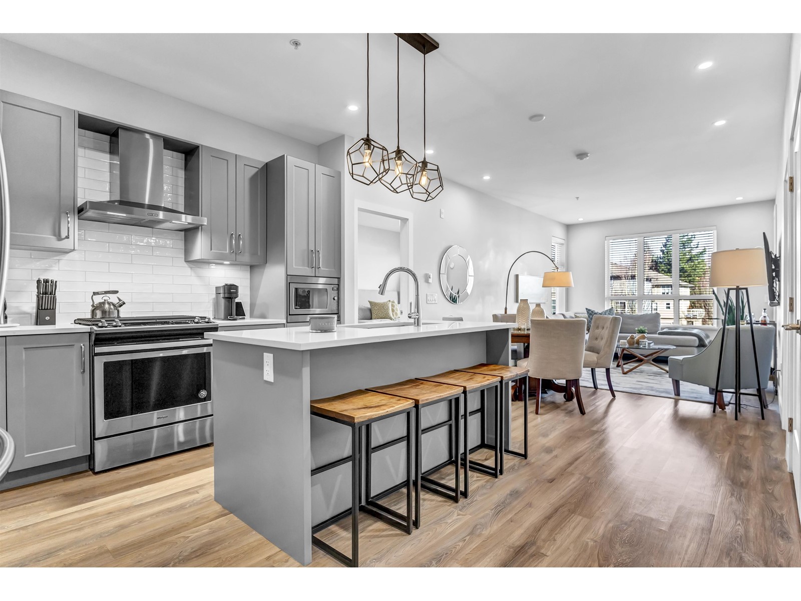 Photo 1 of 312 15436 31 Avenue, Surrey BC