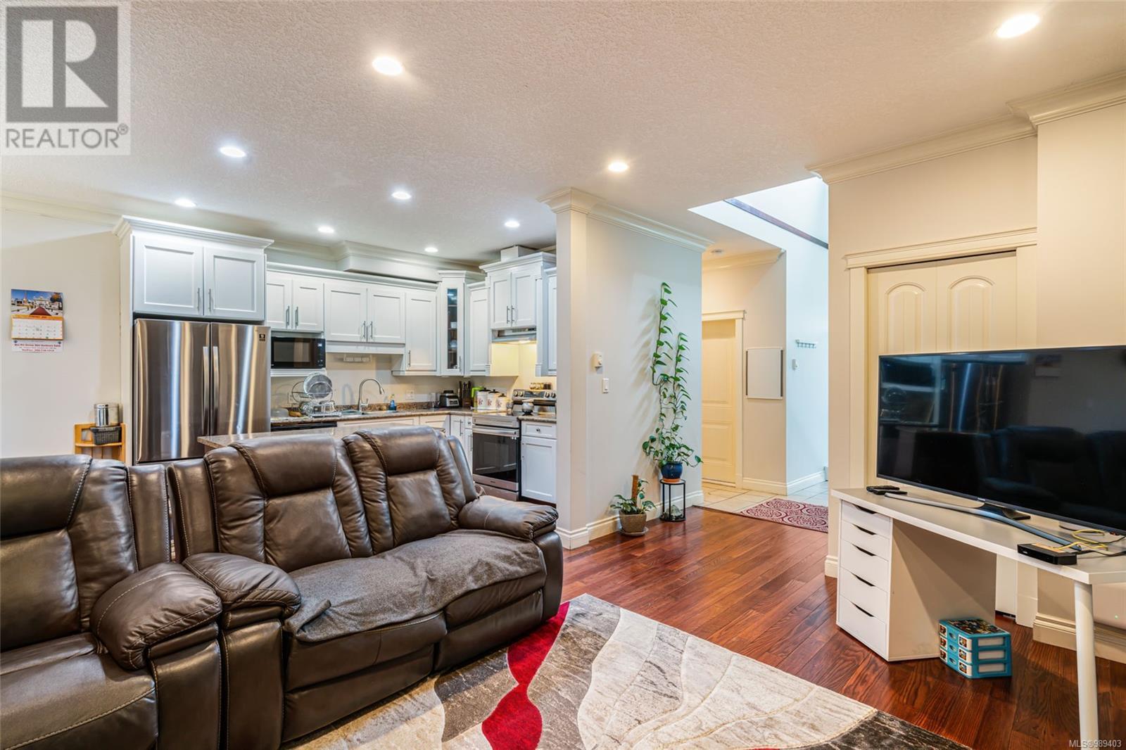 101 5186 Dunster Rd, Nanaimo real estate listing 989403