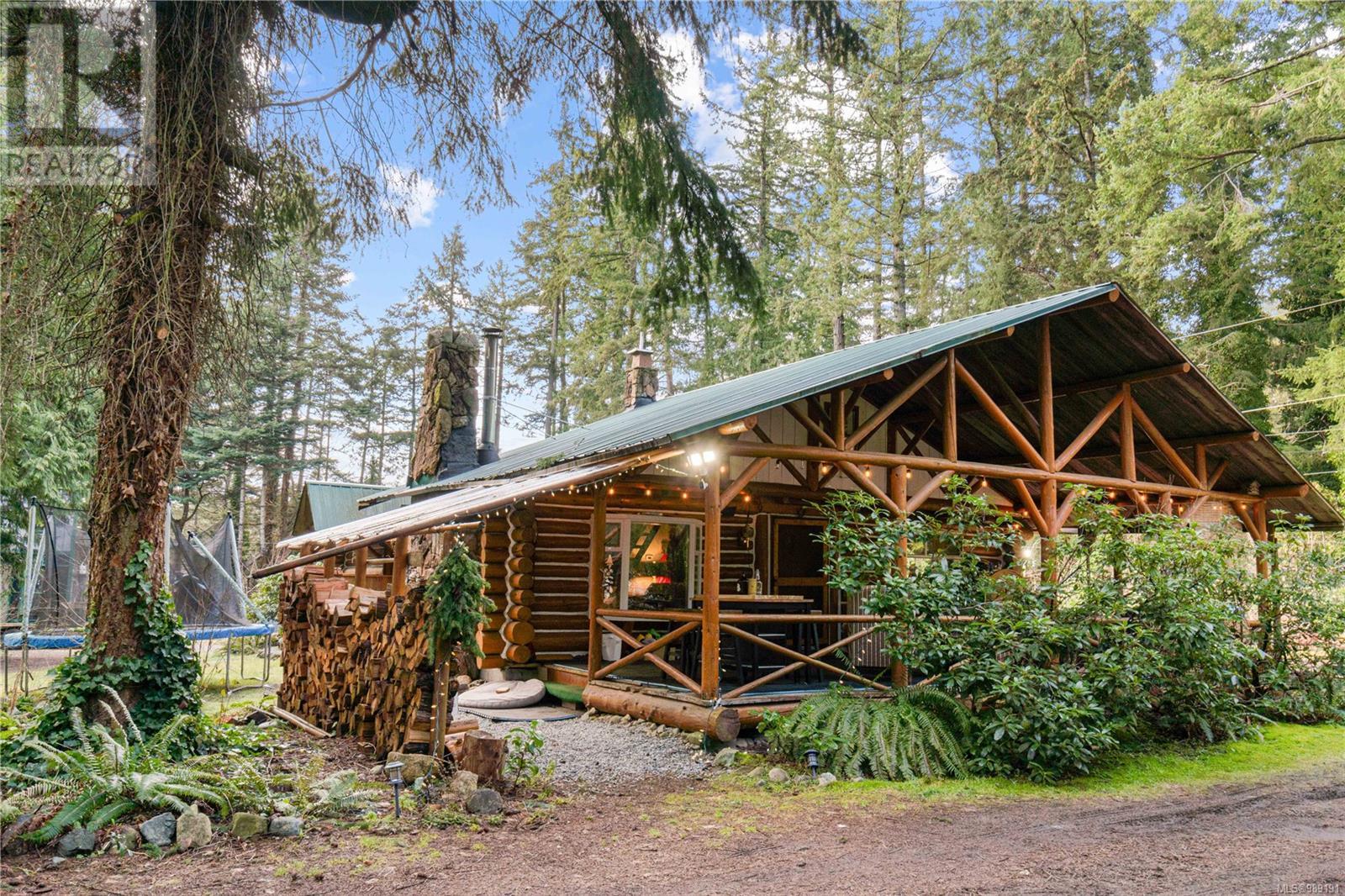 6743 Aulds Rd, Lantzville