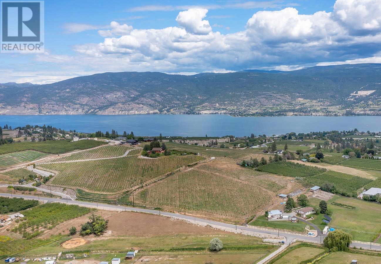 6007 Giants Head Road, Summerland