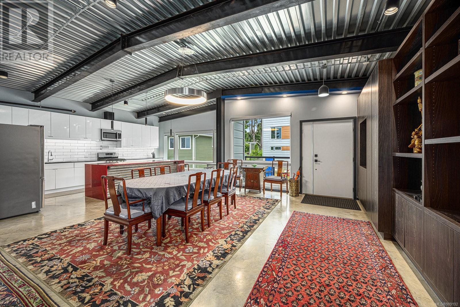 3855/3857 Warren Ave, Royston