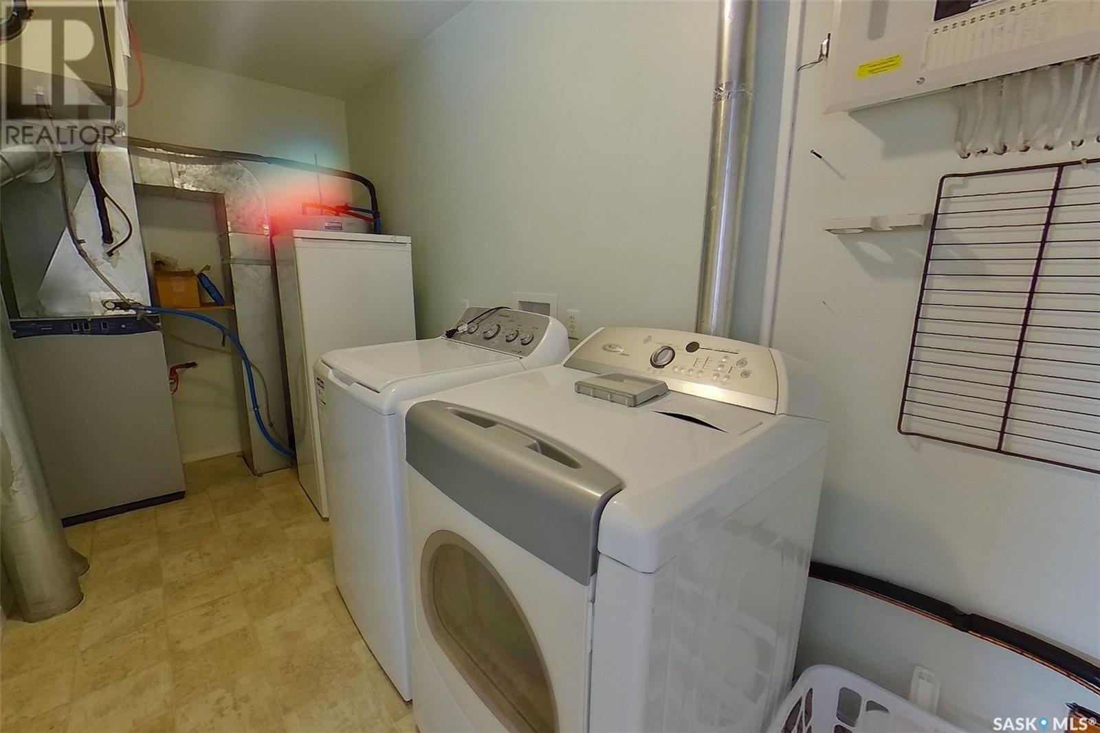 Photo 17 of 916 103rd Avenue, Tisdale SK