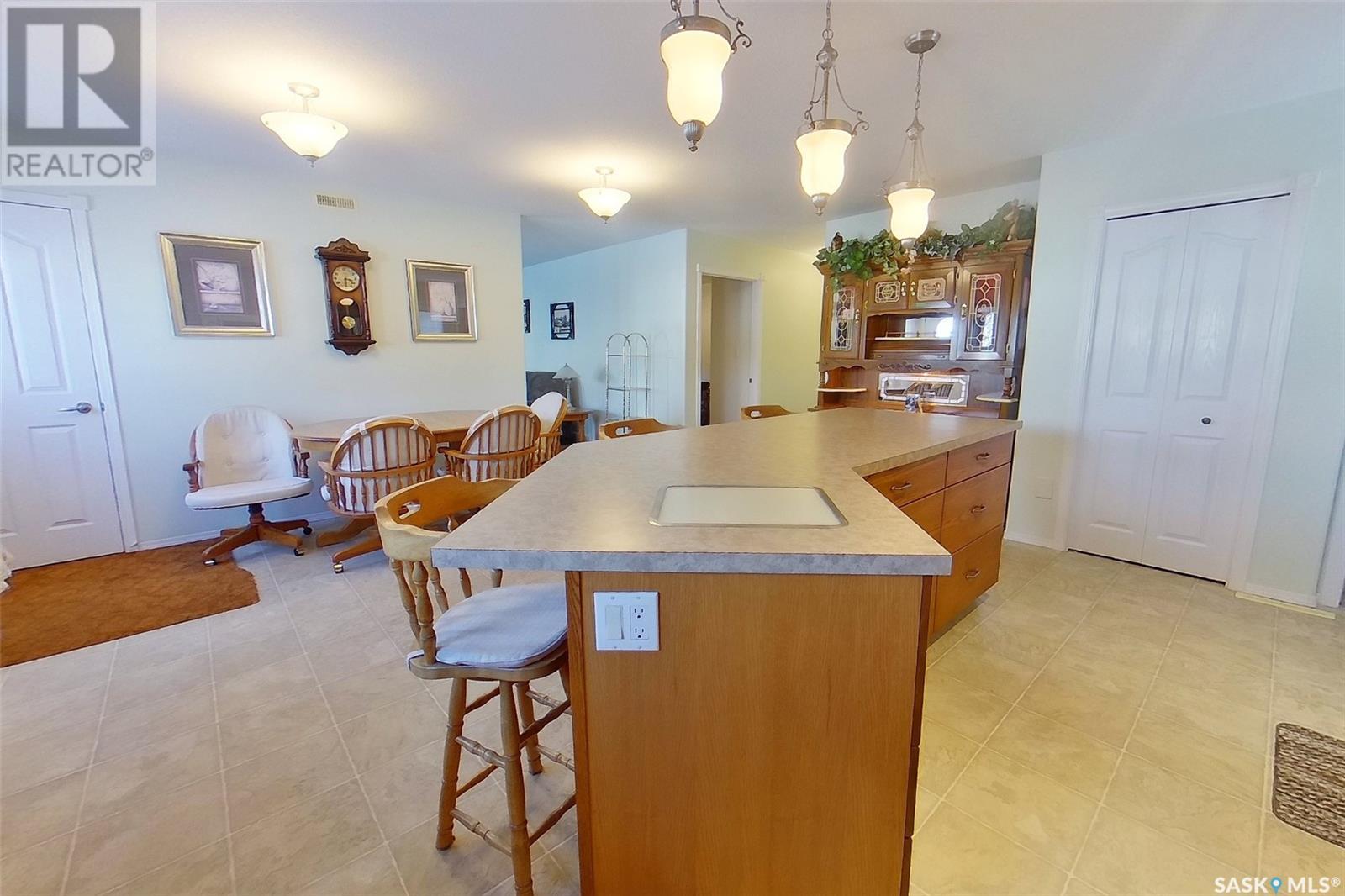 Photo 3 of 916 103rd Avenue, Tisdale SK
