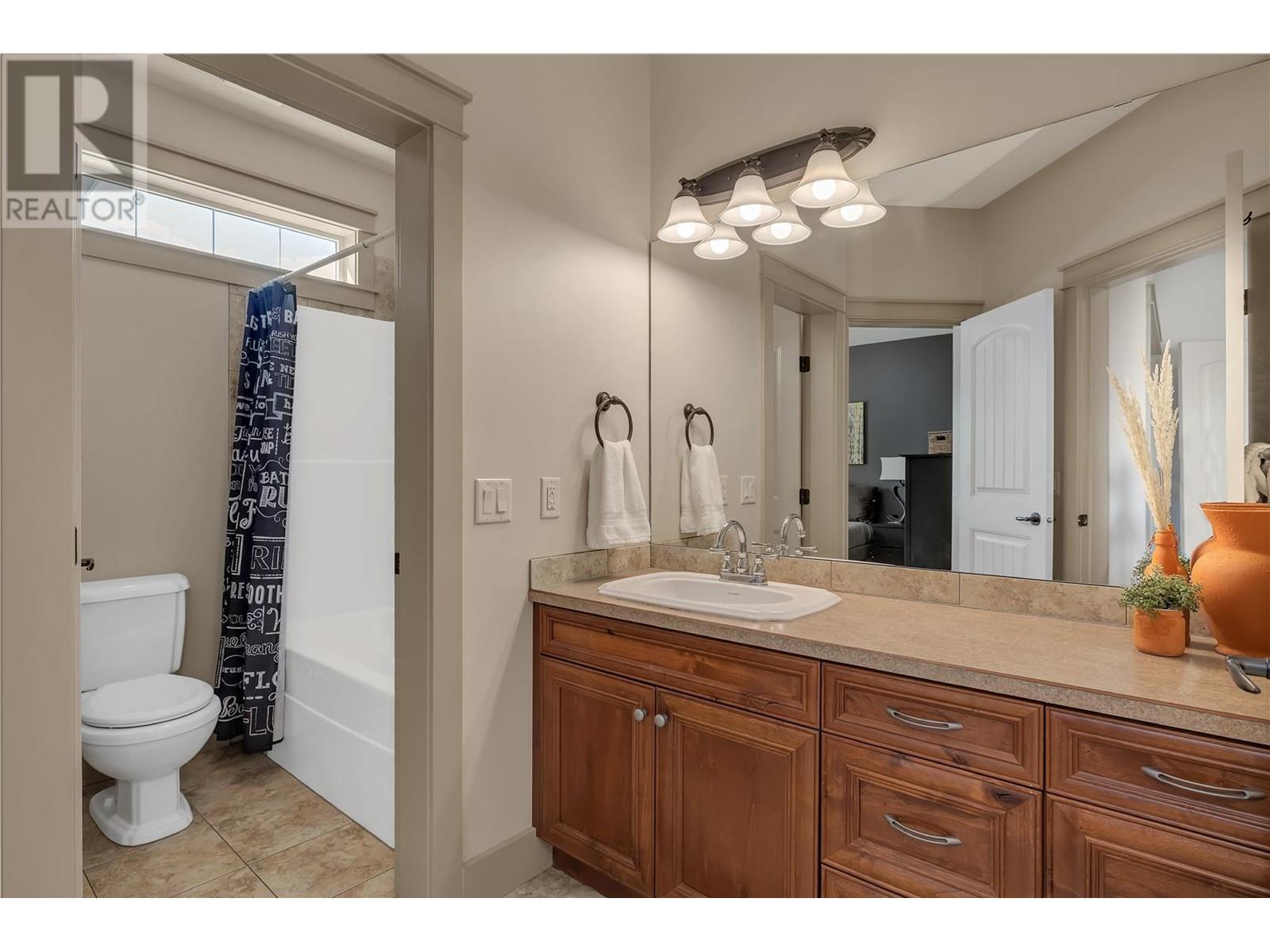  5452 South Perimeter Way, Kelowna